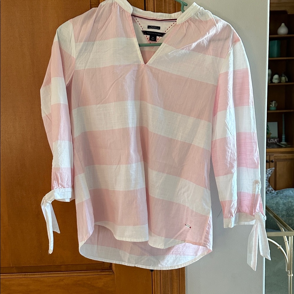 Tommy Hilfiger Relaxed Fit White and Pink Striped Blouse Small.